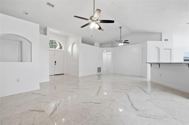 577 TERRANOVA CIRCLE, Winter Haven, FL 33884