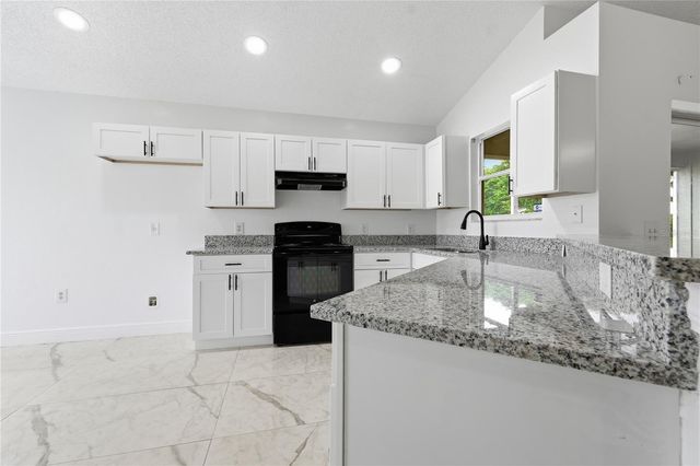 577 TERRANOVA CIRCLE, Winter Haven, FL 33884