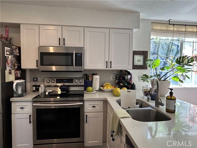 25579 Pine Creek Lane, Wilmington (los Angeles), CA 90744