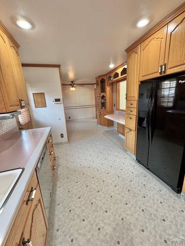 1645 Cherrywood Lane, Pueblo, CO 81005