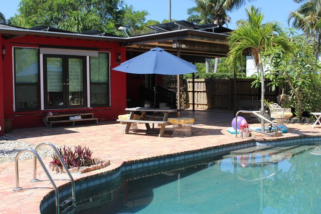 225 Gulfstream Boulevard, Boynton Beach, FL 33435
