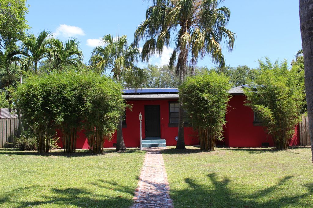 225 Gulfstream Boulevard, Boynton Beach, FL 33435