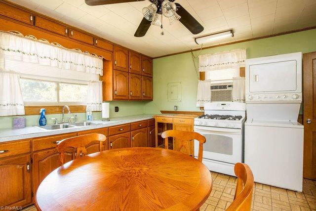 409 Wagstaff Street, Thomasville, NC 27360