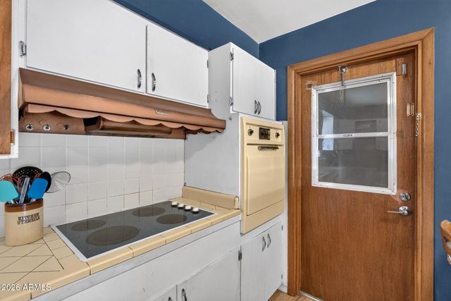 2038 W PALO VERDE Drive, Phoenix, AZ 85015