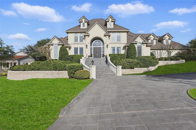 6800 Oak Hill Drive, Fort Worth, TX 76132