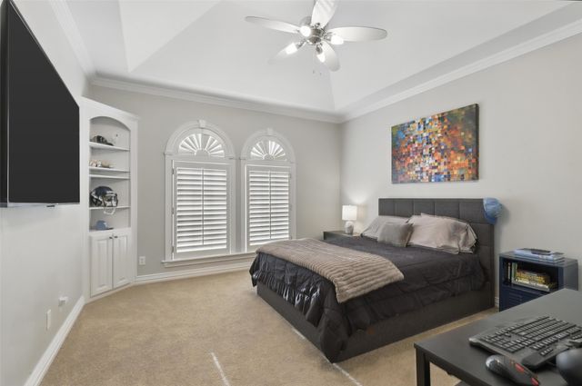 6800 Oak Hill Drive, Fort Worth, TX 76132