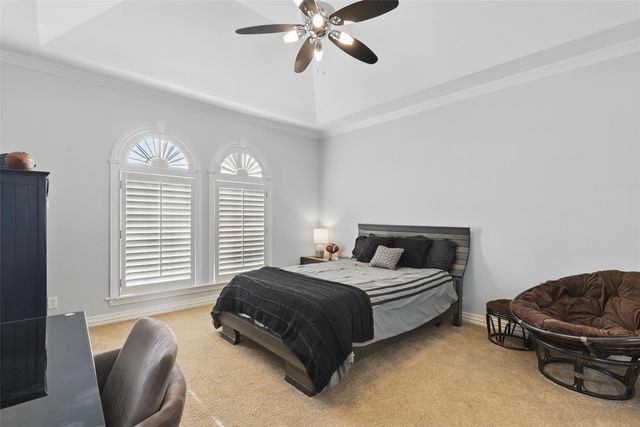 6800 Oak Hill Drive, Fort Worth, TX 76132