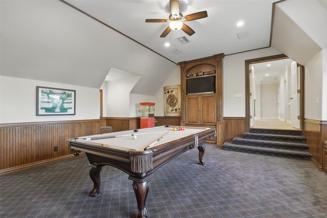 6800 Oak Hill Drive, Fort Worth, TX 76132