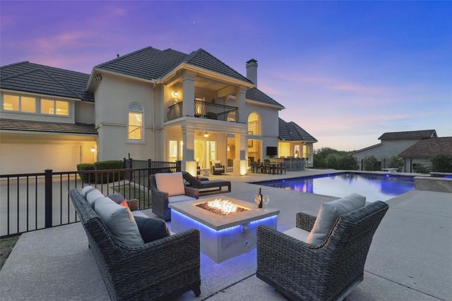 6800 Oak Hill Drive, Fort Worth, TX 76132