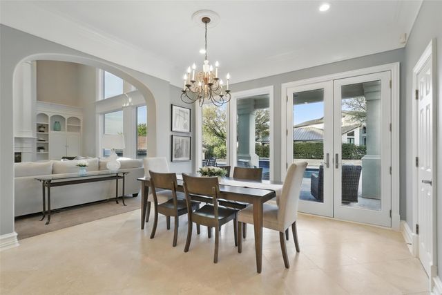 6800 Oak Hill Drive, Fort Worth, TX 76132