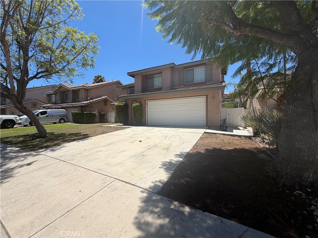 Image 1 of property listing at 17 Del Brienza, Lake Elsinore, CA 92532