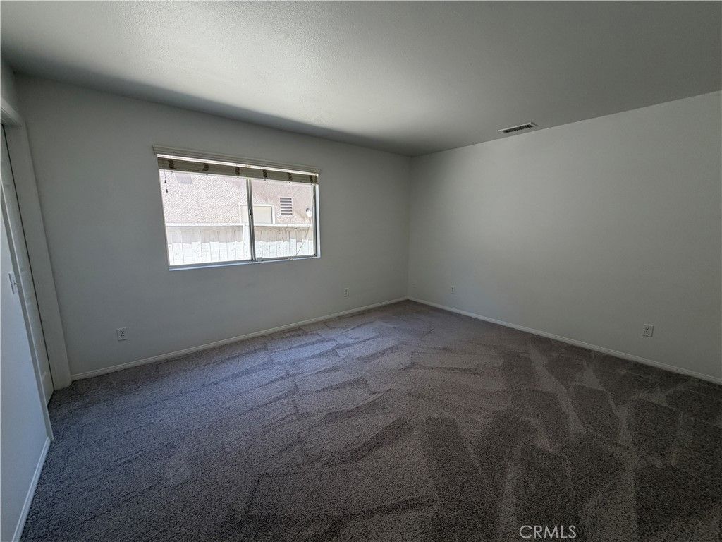 Image 16 of property listing at 17 Del Brienza, Lake Elsinore, CA 92532