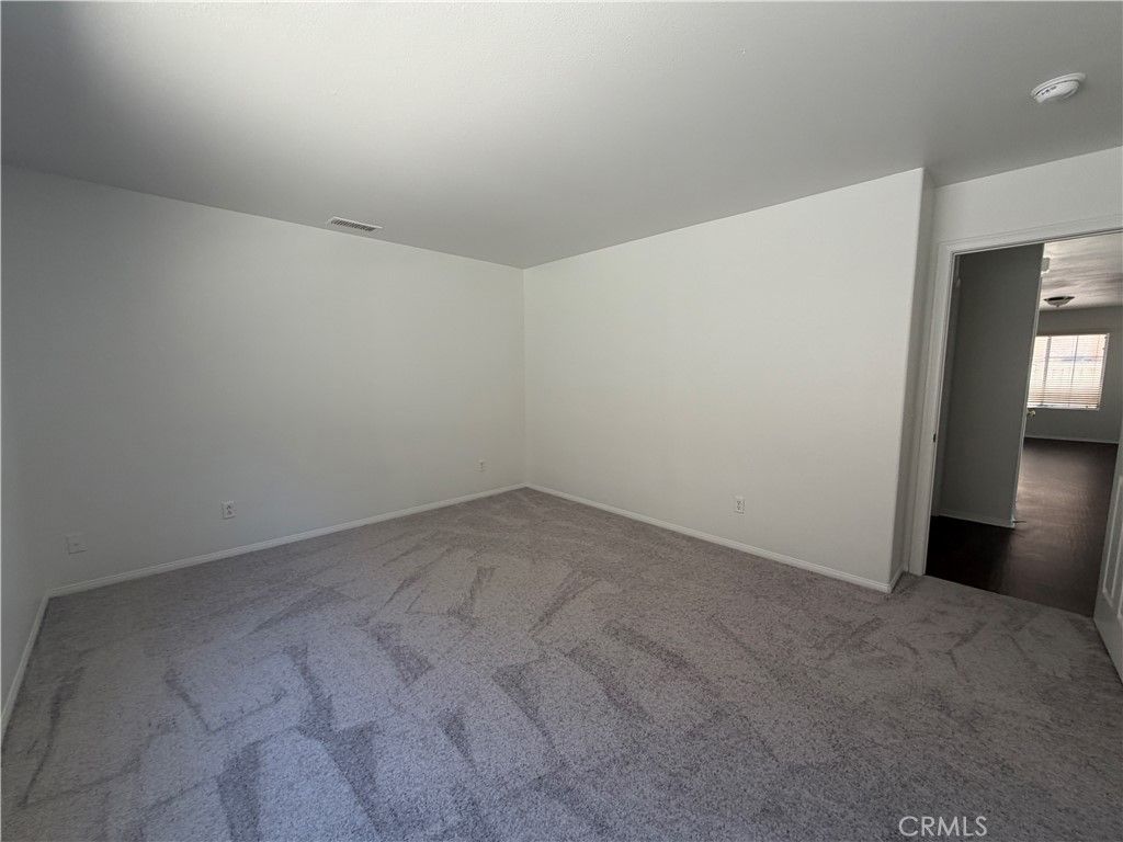 Image 17 of property listing at 17 Del Brienza, Lake Elsinore, CA 92532