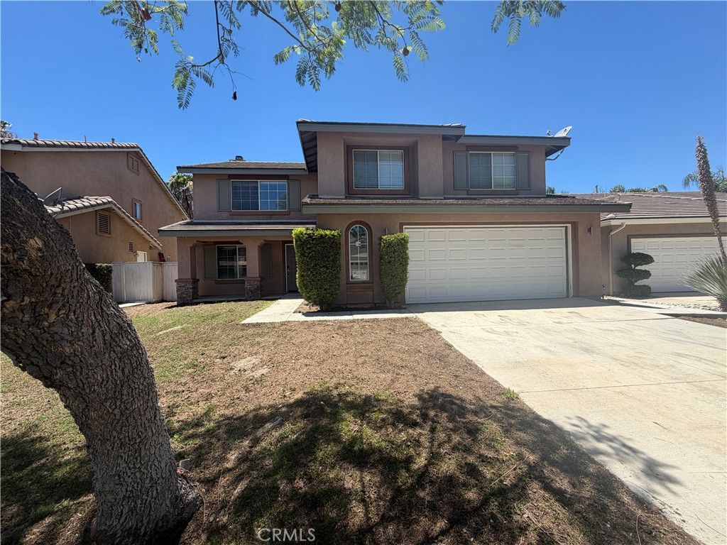Image 2 of property listing at 17 Del Brienza, Lake Elsinore, CA 92532