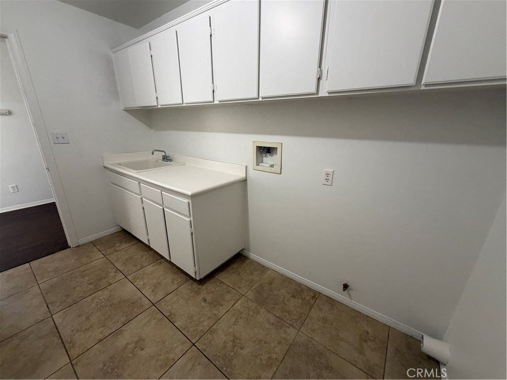Image 20 of property listing at 17 Del Brienza, Lake Elsinore, CA 92532