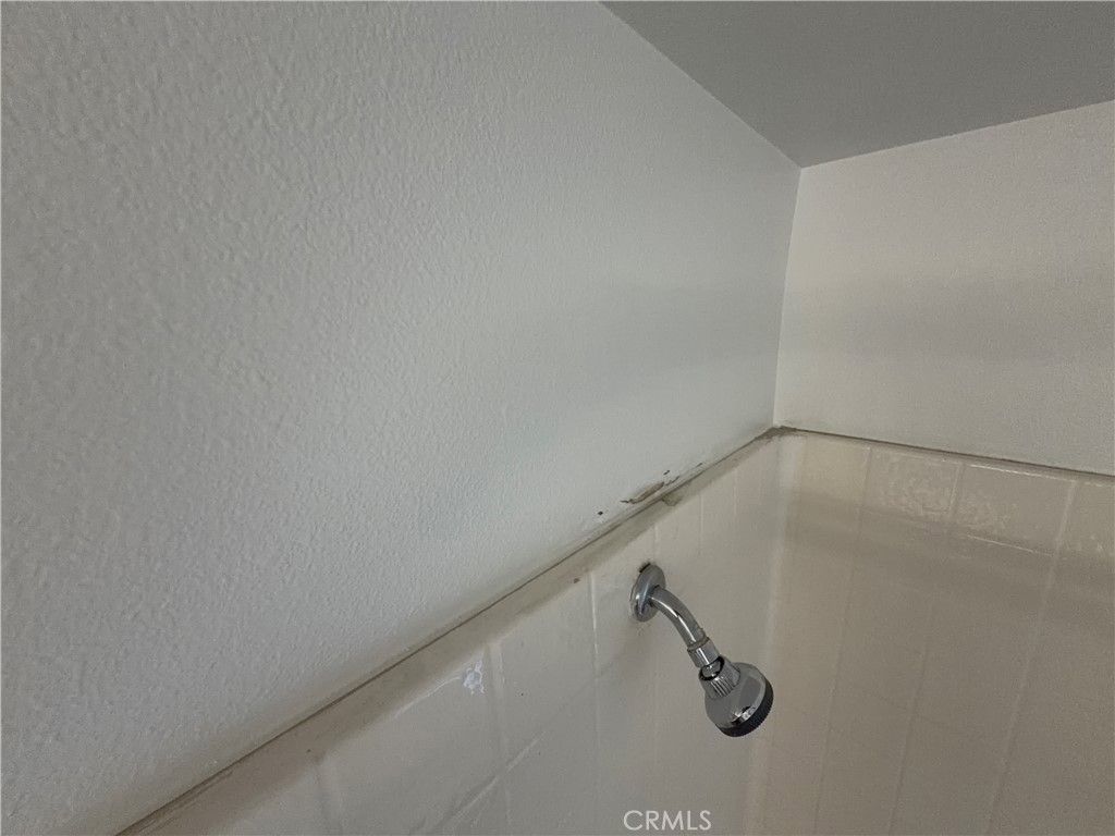 Image 37 of property listing at 17 Del Brienza, Lake Elsinore, CA 92532