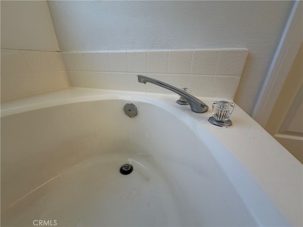 Image 38 of property listing at 17 Del Brienza, Lake Elsinore, CA 92532