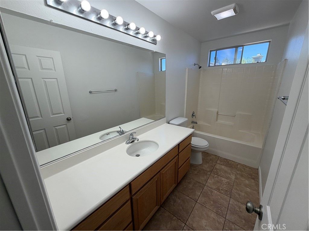 Image 48 of property listing at 17 Del Brienza, Lake Elsinore, CA 92532