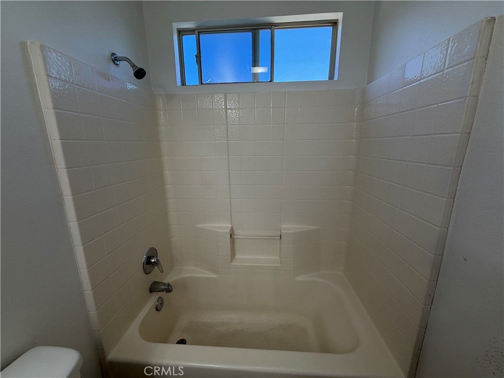Image 49 of property listing at 17 Del Brienza, Lake Elsinore, CA 92532