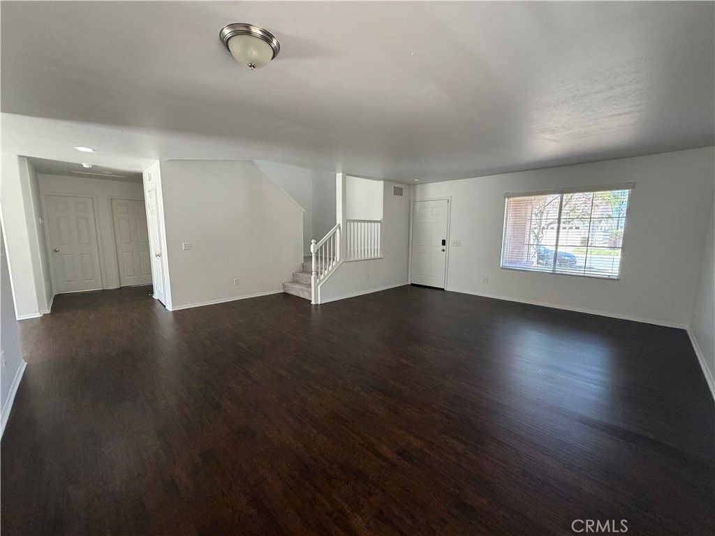 Image 5 of property listing at 17 Del Brienza, Lake Elsinore, CA 92532