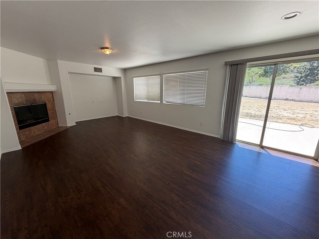 Image 8 of property listing at 17 Del Brienza, Lake Elsinore, CA 92532