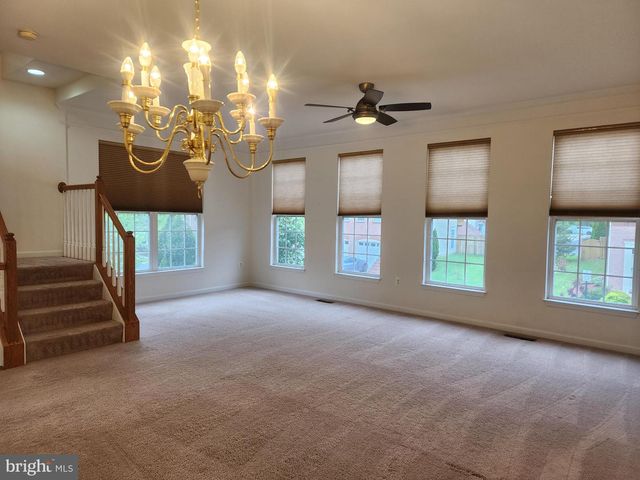 13603 FLYING SQUIRREL DR, Herndon, VA 20171