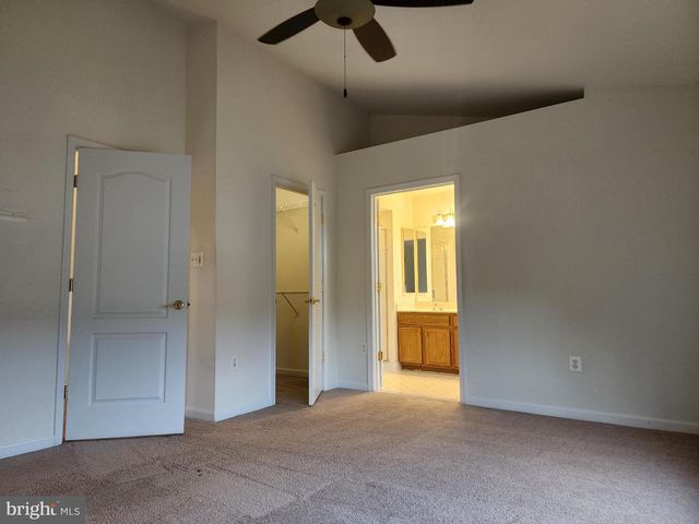 13603 FLYING SQUIRREL DR, Herndon, VA 20171
