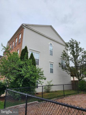 13603 FLYING SQUIRREL DR, Herndon, VA 20171
