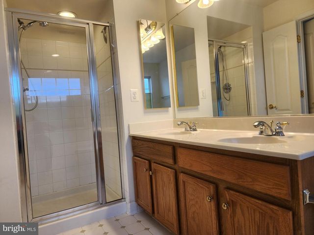 13603 FLYING SQUIRREL DR, Herndon, VA 20171