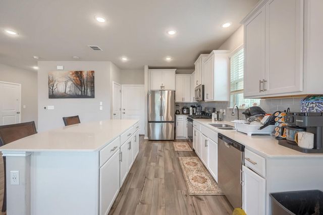 6254 Marsh LN, Buda, TX 78610