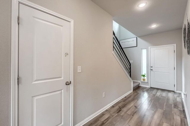 6254 Marsh LN, Buda, TX 78610
