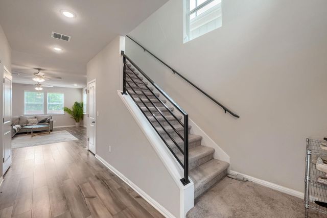 6254 Marsh LN, Buda, TX 78610