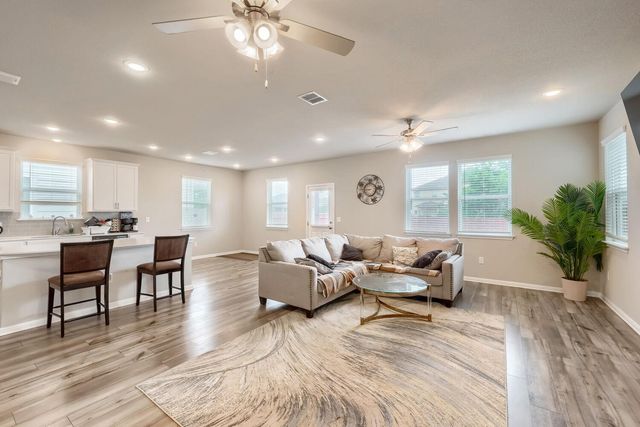 6254 Marsh LN, Buda, TX 78610
