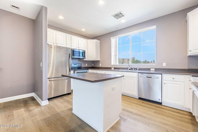 4455 E PARADISE VILLAGE Parkway S 1081, Phoenix, AZ 85032