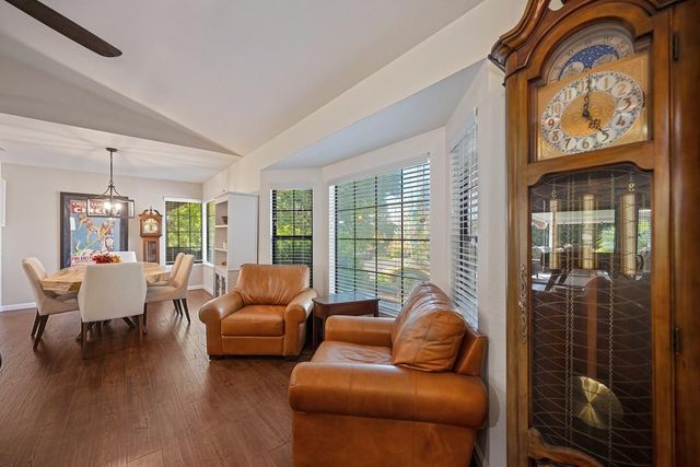 201 Silver Spur Ct, Folsom, CA 95630