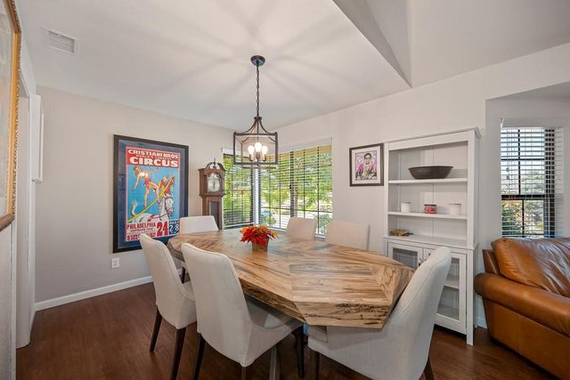 201 Silver Spur Ct, Folsom, CA 95630