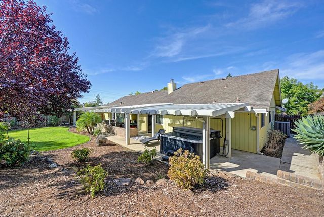 201 Silver Spur Ct, Folsom, CA 95630