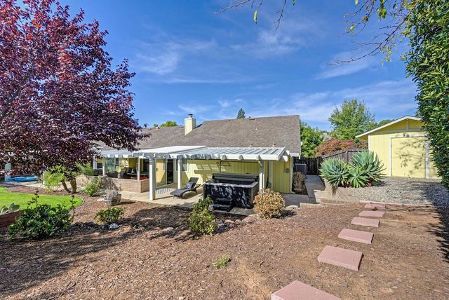 201 Silver Spur Ct, Folsom, CA 95630