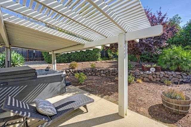 201 Silver Spur Ct, Folsom, CA 95630