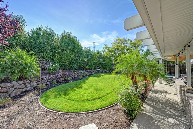 201 Silver Spur Ct, Folsom, CA 95630