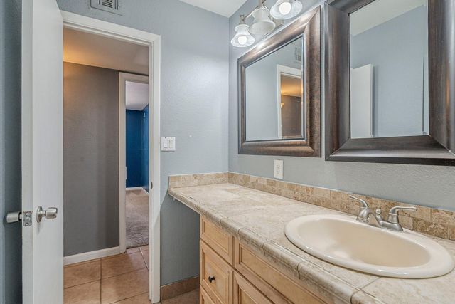 3236 S Kenwood Lane, Tempe, AZ 85282