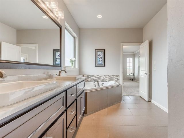 1421 NW 176th Street, Edmond, OK 73012