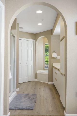 801 Rocky Shores Terrace 8-1, Kimberling City, MO 65686
