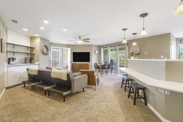 801 Rocky Shores Terrace 8-1, Kimberling City, MO 65686