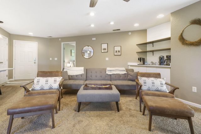 801 Rocky Shores Terrace 8-1, Kimberling City, MO 65686