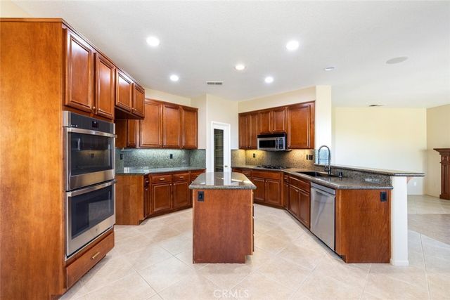 31952 Cedarhill Lane, Lake Elsinore, CA 92532