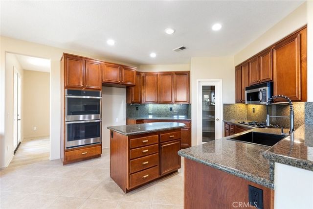 31952 Cedarhill Lane, Lake Elsinore, CA 92532