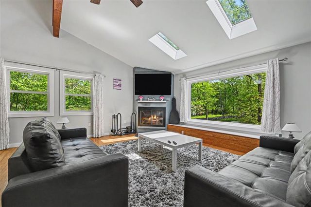 31 Emerson Way, Penn Forest Twp, PA 18210