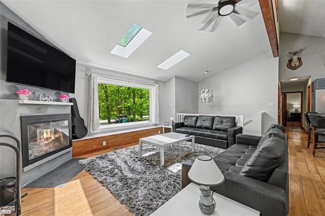 31 Emerson Way, Penn Forest Twp, PA 18210