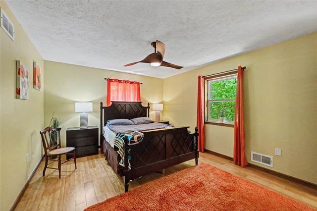 31 Emerson Way, Penn Forest Twp, PA 18210